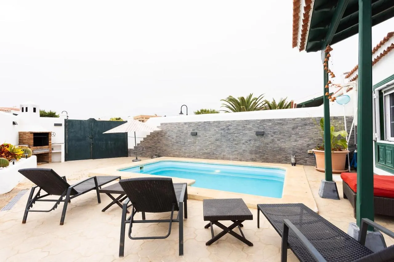 Vila Ek Abades El Caleton