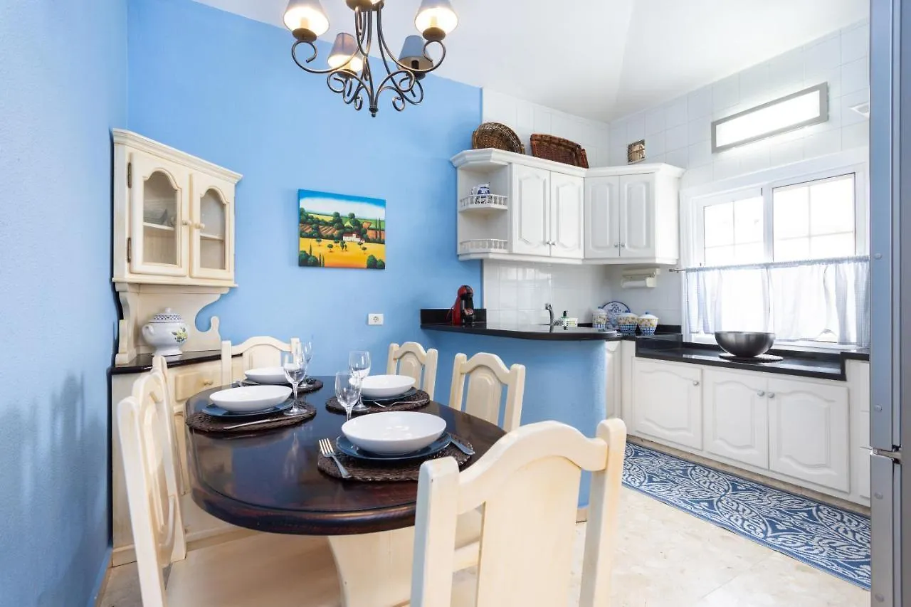 Vakantiehuis Ek Abades El Caleton Villa